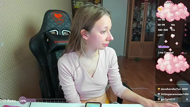 Snapshot of cutieMila chatting on 12/18/25, 09:04 cutieMila online show from 12/18/25, 09:04