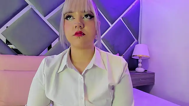 Charlotte Myers online show from 10/15/25, 07:47