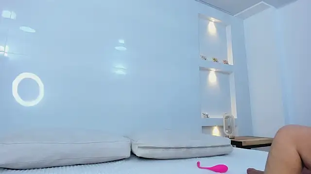 Dalia-Prada online show from 12/19/25, 04:41