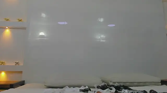 Snapshot of Dalia-Prada chatting on 04/14/26, 03:34 Dalia-Prada online show from 04/14/26, 03:34