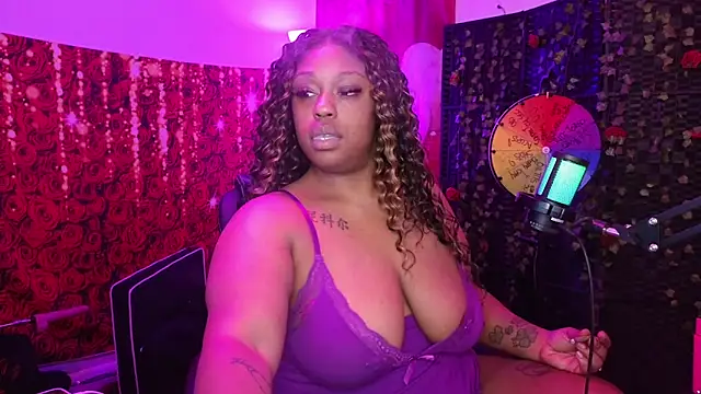 cheriserozequeen online show from 02/18/26, 03:30
