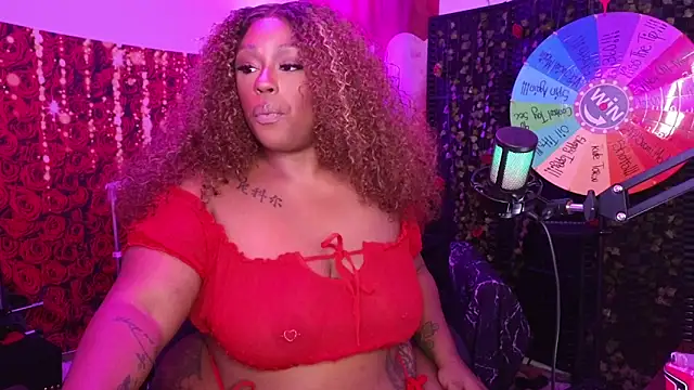 Snapshot of cheriserozequeen chatting on 06/16/26, 08:33 cheriserozequeen online show from 06/16/26, 08:33