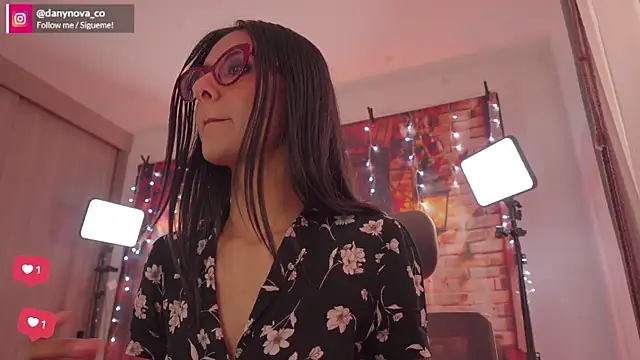 DanyNova Co online show from 11/05/25, 09:15