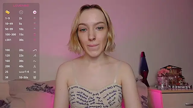 Snapshot of cheryl_mason chatting on 12/02/24, 04:31 cheryl mason online show from 12/02/24, 04:31