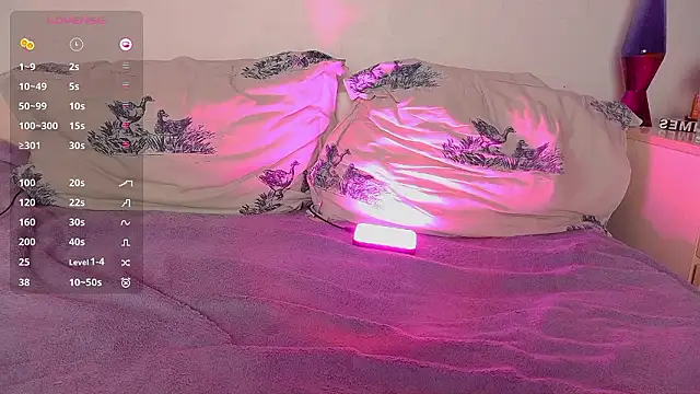 Snapshot of cheryl_mason chatting on 12/05/24, 03:37 cheryl mason online show from 12/05/24, 03:37