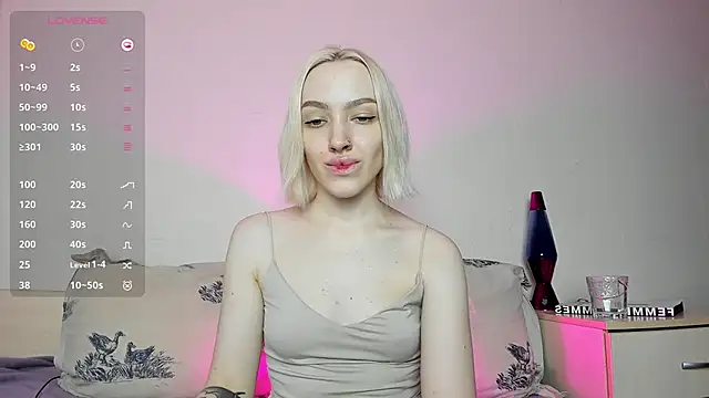 Snapshot of cheryl_mason chatting on 01/08/25, 09:12 cheryl mason online show from 01/08/25, 09:12