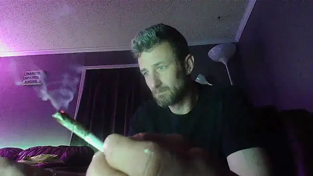 Snapshot of HungStud4You chatting on 03/21/25, 06:38 HungStud4You online show from 03/21/25, 06:38