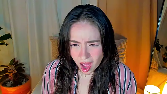 SofiMeza online show from 03/11/25, 03:12