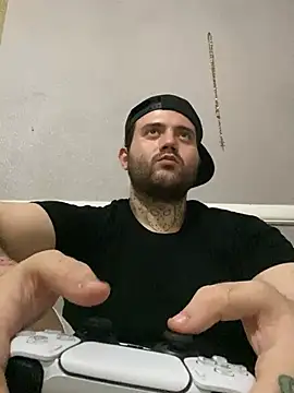 Snapshot of 817raul chatting on 01/26/25, 04:09 817raul online show from 01/26/25, 04:09