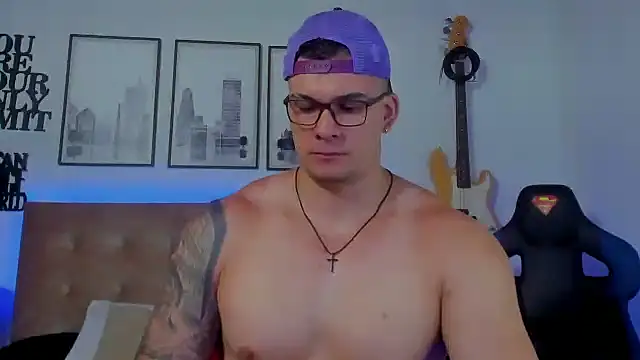 seancarreraa online show from 09/17/25, 03:30