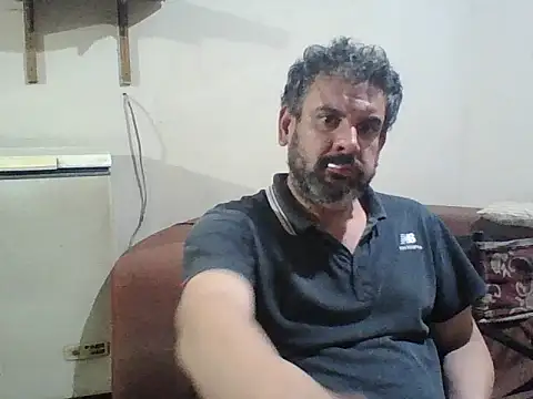 Rodrigo happy online show from 10/25/25, 03:58