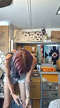 whitetrashdirtyslut online show from 06/12/26, 09:46