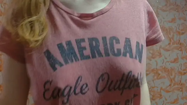 strawberrysmoothie online show from 02/09/25, 10:21