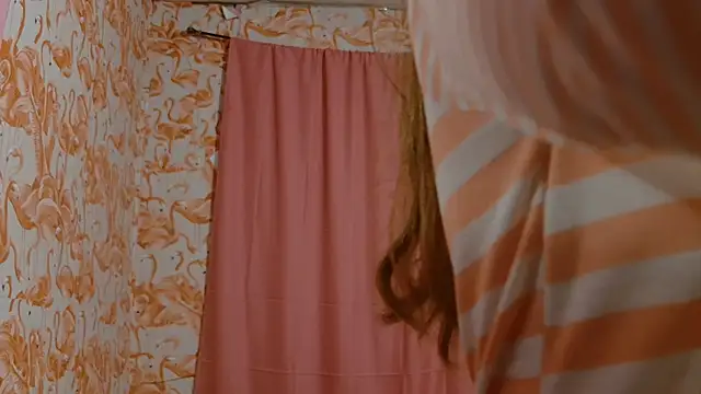 strawberrysmoothie online show from 11/11/25, 12:43