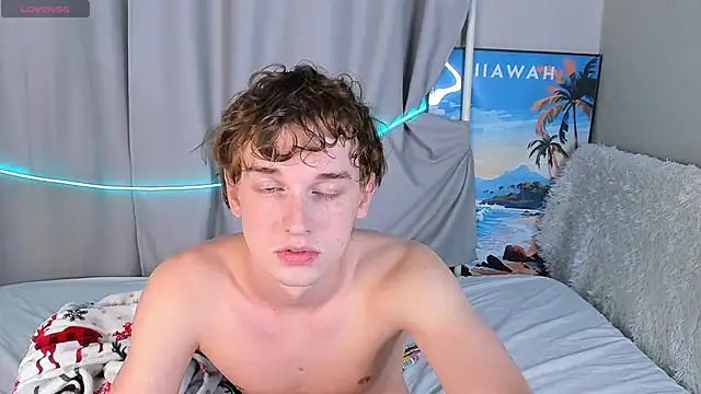 Snapshot of 4ever_dude chatting on 09/19/25, 11:33 4ever dude online show from 09/19/25, 11:33