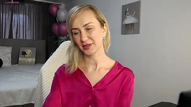 Snapshot of Vanessa_Nowak chatting on 03/06/25, 07:36 Vanessa Nowak online show from 03/06/25, 07:36