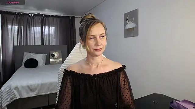 Snapshot of Vanessa_Nowak chatting on 05/10/26, 10:31 Vanessa Nowak online show from 05/10/26, 10:31