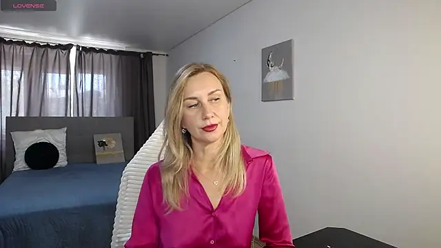 Snapshot of Vanessa_Nowak chatting on 07/12/26, 06:59 Vanessa Nowak online show from 07/12/26, 06:59