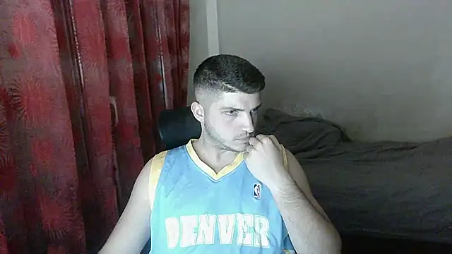 BoiWhore online show from 09/30/25, 04:34