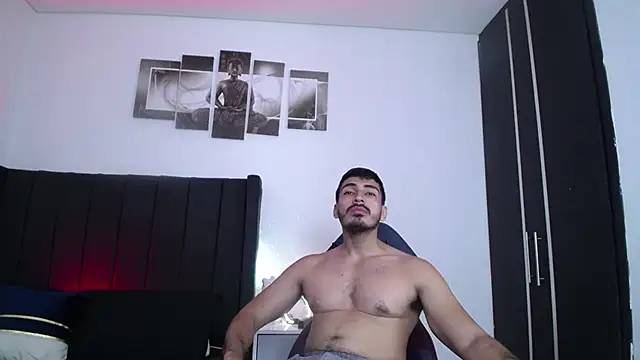 Snapshot of muscle_ares chatting on 02/14/25, 11:53 muscle ares online show from 02/14/25, 11:53