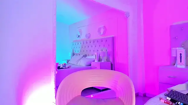 Agathaargent  online show from 12/09/24, 03:07