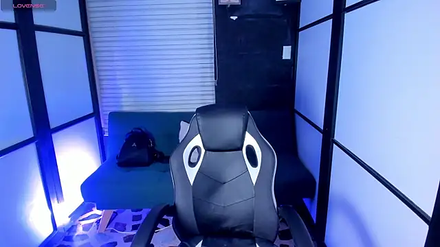 Agathaargent  online show from 10/04/25, 05:16