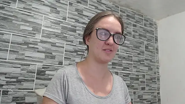 Snapshot of Venus_Santana chatting on 12/17/24, 12:23 Venus Santana online show from 12/17/24, 12:23