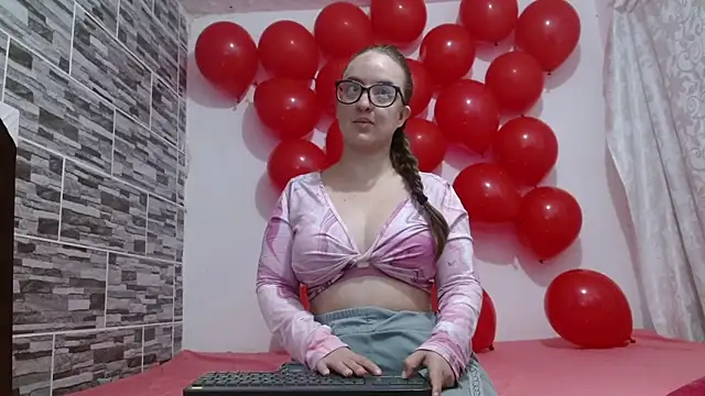 Snapshot of Venus_Santana chatting on 02/16/26, 05:42 Venus Santana online show from 02/16/26, 05:42