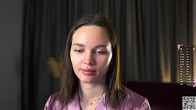 Snapshot of AnneKlint chatting on 12/07/24, 05:15 AnneKlint online show from 12/07/24, 05:15