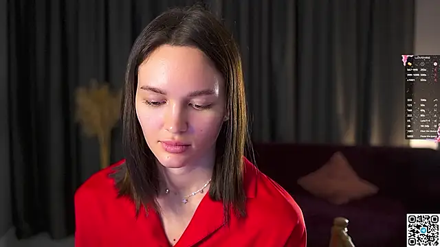 Snapshot of AnneKlint chatting on 12/15/24, 09:13 AnneKlint online show from 12/15/24, 09:13