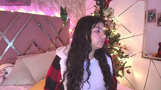 Snapshot of Miaa_Smiith1 chatting on 12/22/24, 11:33 Miaa Smiith1 online show from 12/22/24, 11:33