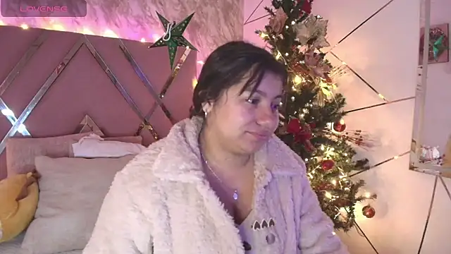 Snapshot of Miaa_Smiith1 chatting on 12/27/24, 11:39 Miaa Smiith1 online show from 12/27/24, 11:39