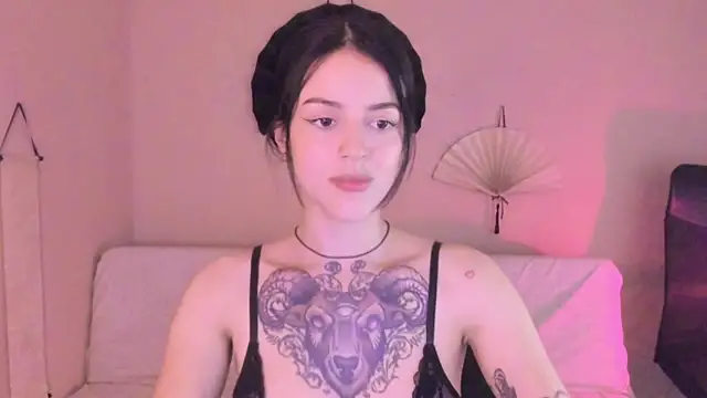 Snapshot of phoenix_xx chatting on 04/12/26, 09:09 phoenix xx online show from 04/12/26, 09:09