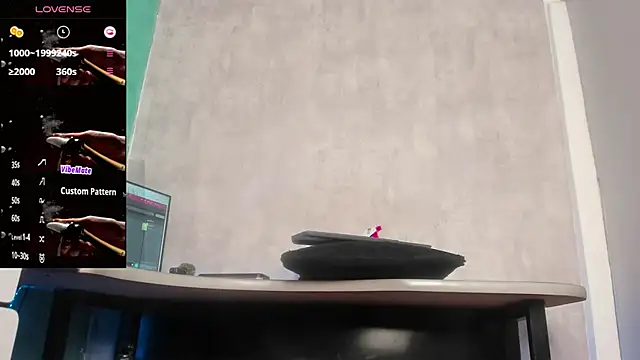 Snapshot of antonela83 chatting on 09/27/25, 02:05 antonela83 online show from 09/27/25, 02:05