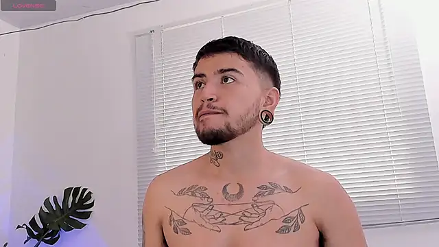 ftmphilip  online show from 10/23/25, 03:55