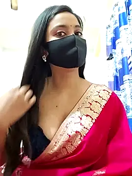 Snapshot of SimaRoy- chatting on 02/15/25, 01:21 SimaRoy- online show from 02/15/25, 01:21