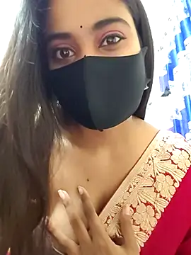 Snapshot of SimaRoy- chatting on 03/11/25, 01:16 SimaRoy- online show from 03/11/25, 01:16