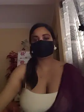 Snapshot of SimaRoy- chatting on 09/28/25, 01:33 SimaRoy- online show from 09/28/25, 01:33