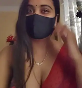 Snapshot of SimaRoy- chatting on 10/25/25, 01:24 SimaRoy- online show from 10/25/25, 01:24