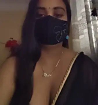 Snapshot of SimaRoy- chatting on 11/11/25, 01:05 SimaRoy- online show from 11/11/25, 01:05