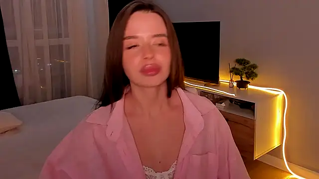 Snapshot of AmeliaBrian chatting on 12/22/24, 07:52 AmeliaBrian online show from 12/22/24, 07:52