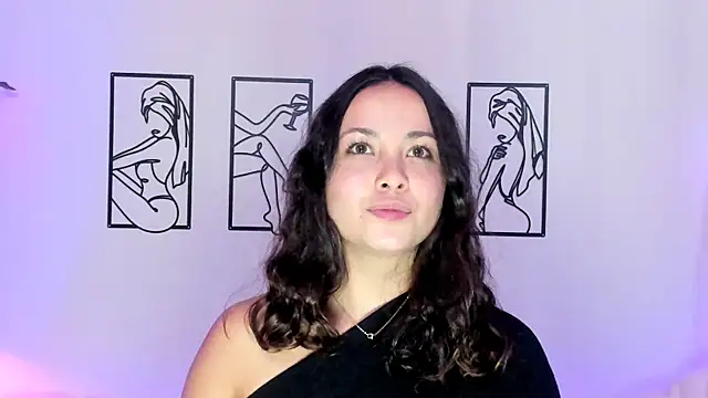 Megan Rodrigo online show from 10/05/25, 07:01