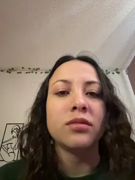 Megan Rodrigo online show from 12/14/25, 02:22