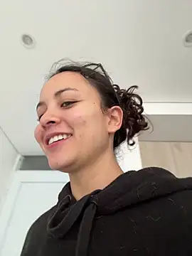 Megan Rodrigo online show from 06/12/26, 02:27