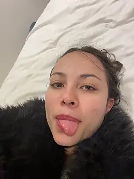 Megan Rodrigo online show from 06/17/26, 05:21