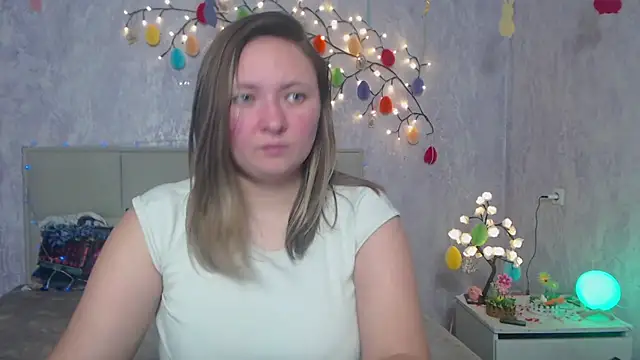 Snapshot of SallyVerda chatting on 03/31/26, 05:35 SallyVerda online show from 03/31/26, 05:35