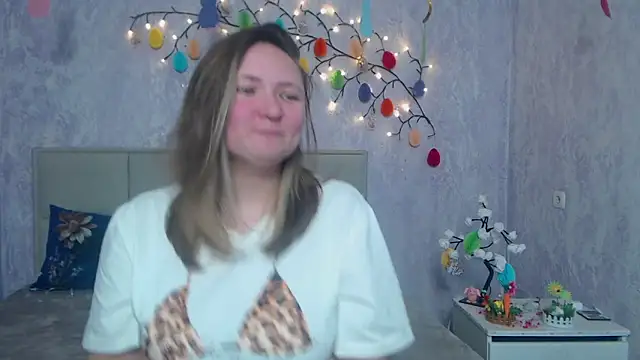 Snapshot of SallyVerda chatting on 04/14/26, 05:30 SallyVerda online show from 04/14/26, 05:30