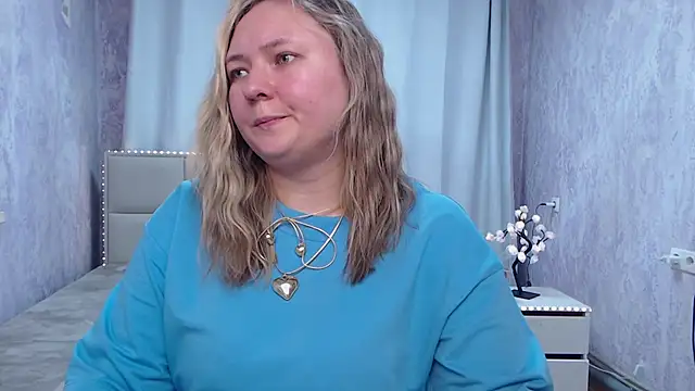 Snapshot of SallyVerda chatting on 05/19/26, 05:52 SallyVerda online show from 05/19/26, 05:52