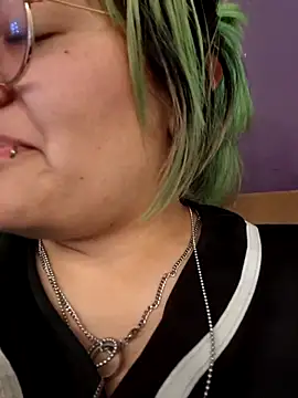 lucky-leah online show from 09/25/25, 04:05