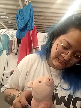 lucky-leah online show from 06/10/26, 04:45